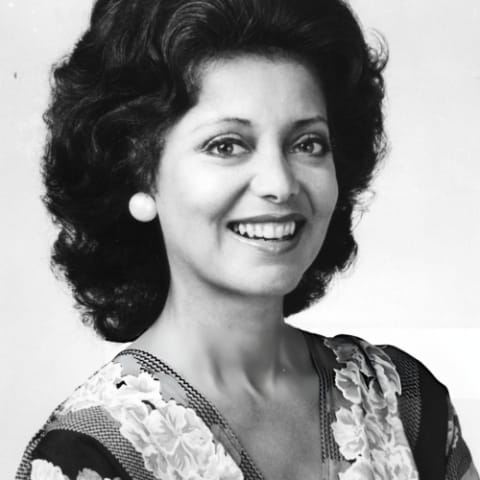 Ellen Holly