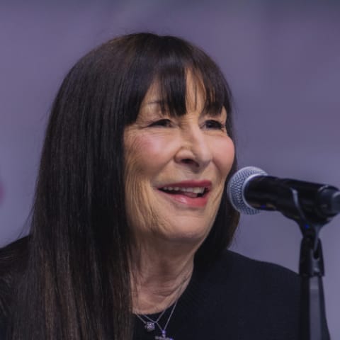 Anjelica Huston