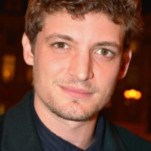 Niels Schneider