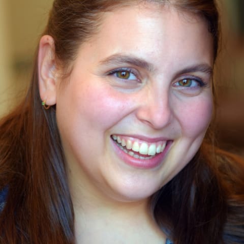 Beanie Feldstein