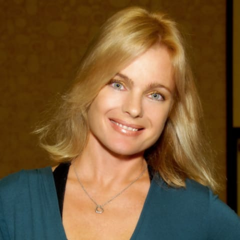 Erika Eleniak