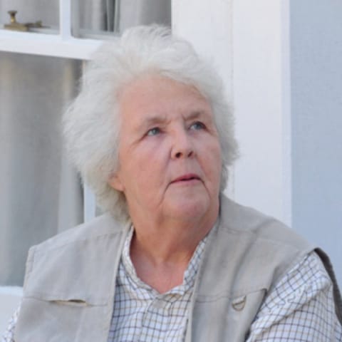 Stephanie Cole