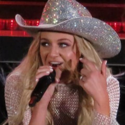 Kelsea Ballerini